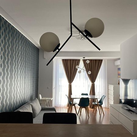 Andreve Apartment By Onix Blue Mamaia Nord, Baby Friendly, Private Parking ナボダリ エクステリア 写真