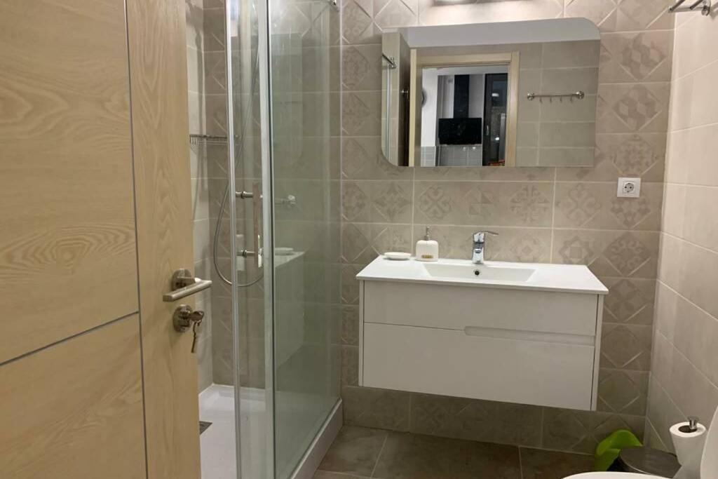 Andreve Apartment By Onix Blue Mamaia Nord, Baby Friendly, Private Parking ナボダリ エクステリア 写真