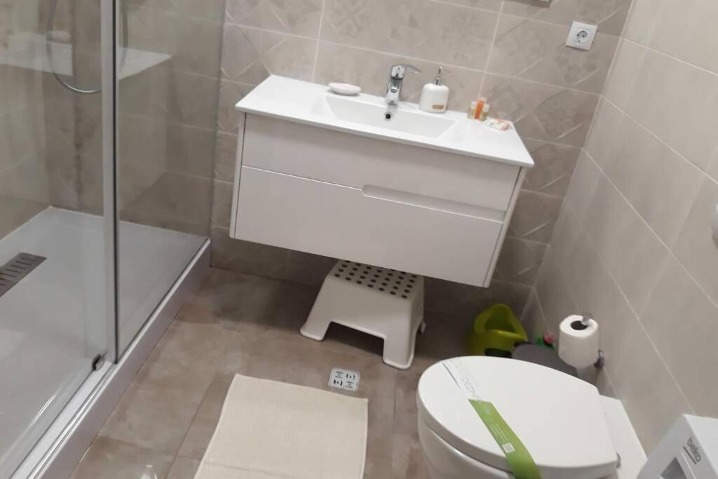 Andreve Apartment By Onix Blue Mamaia Nord, Baby Friendly, Private Parking ナボダリ エクステリア 写真