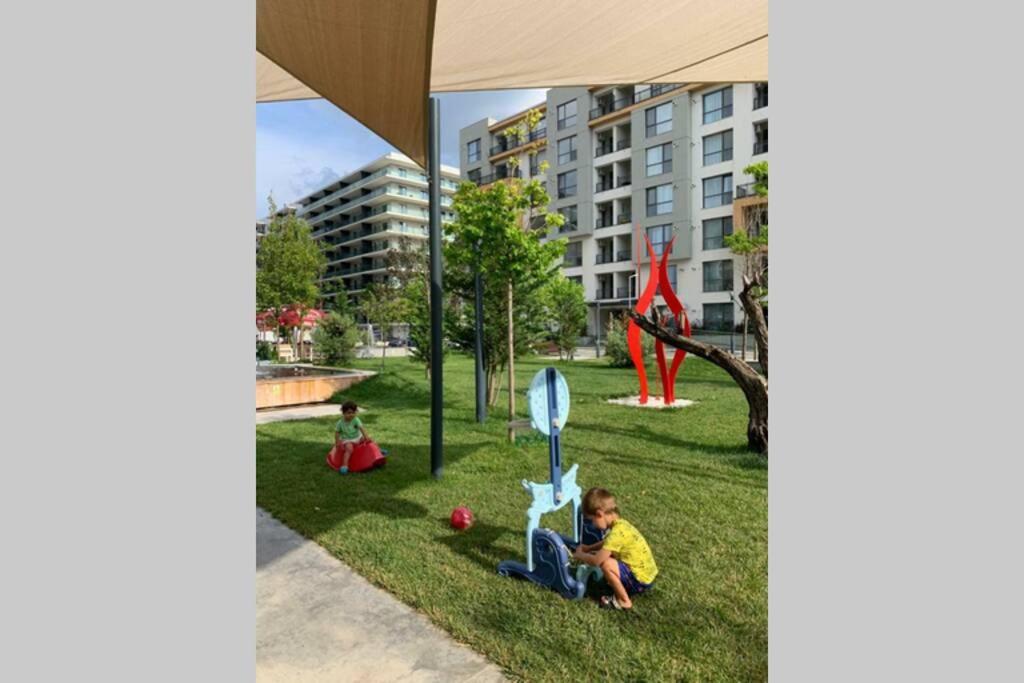 Andreve Apartment By Onix Blue Mamaia Nord, Baby Friendly, Private Parking ナボダリ エクステリア 写真